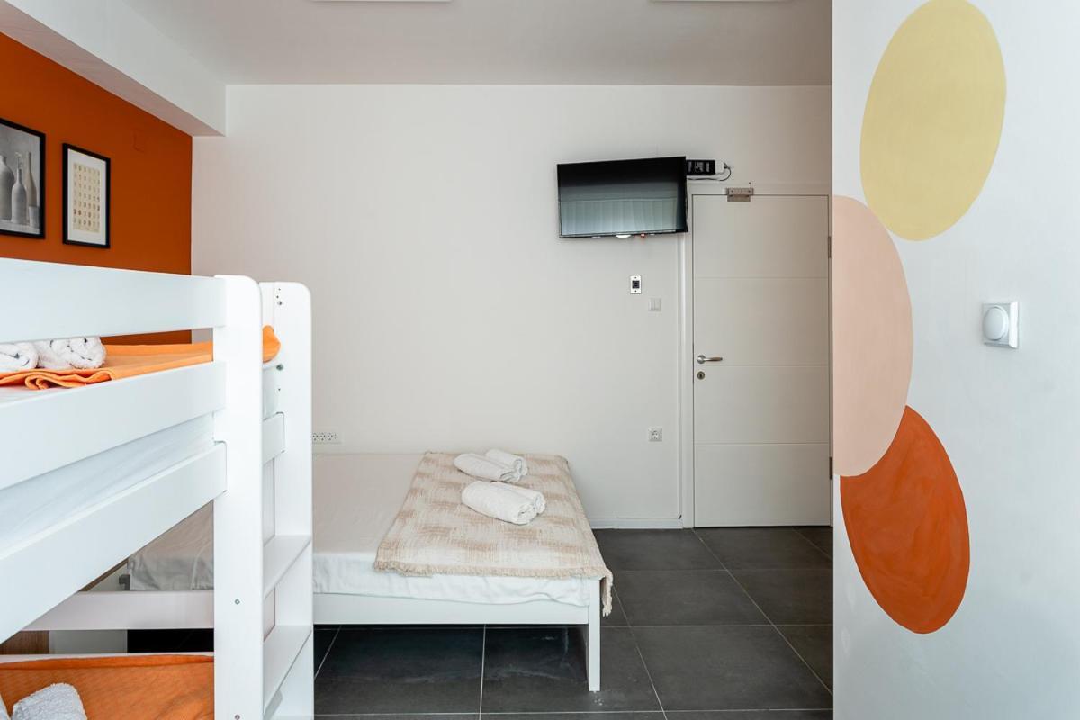 Kostovski Rooms-Near E75 To Greece Veles Exterior foto